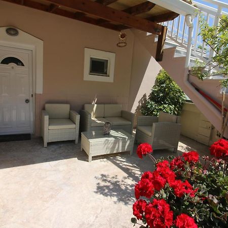 Santa Barbara Lakis Apartments Perivóli Kültér fotó