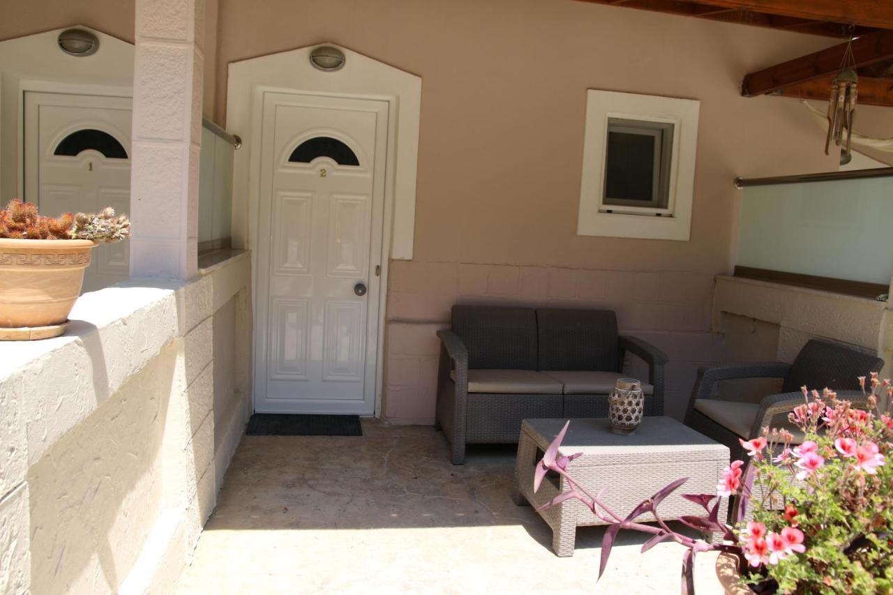Santa Barbara Lakis Apartments Perivóli Kültér fotó