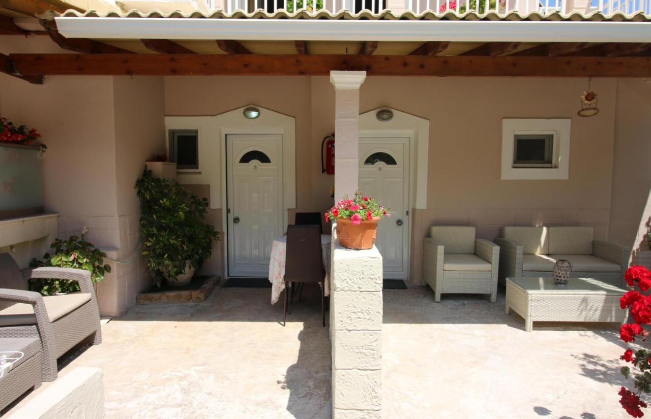 Santa Barbara Lakis Apartments Perivóli Kültér fotó